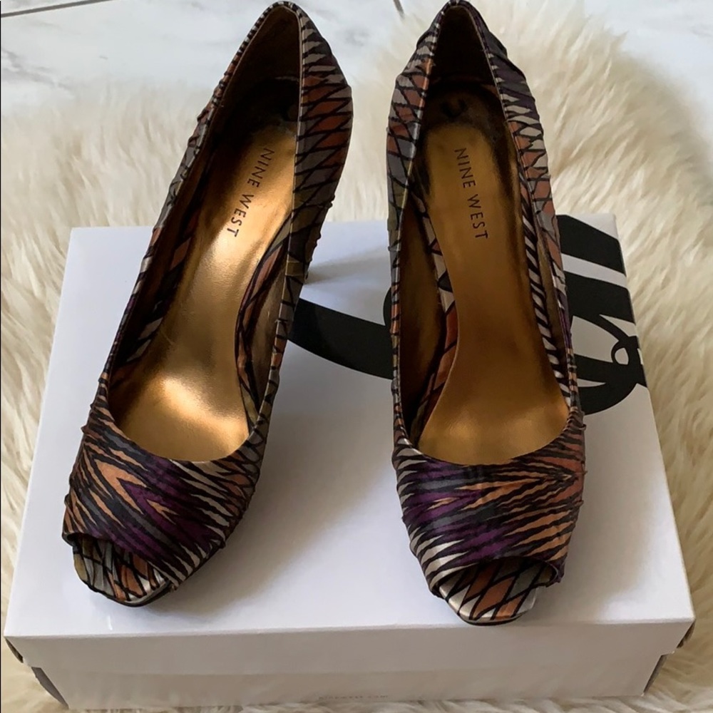 Satin like multi colour metallic platform heels
